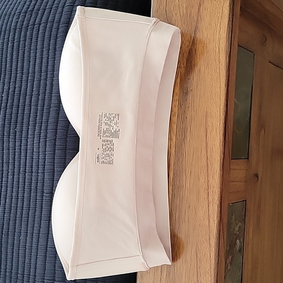 Women's nwot push up seamless bandau bra. Nude color. Padded. Soft medium - Picture 3 of 6